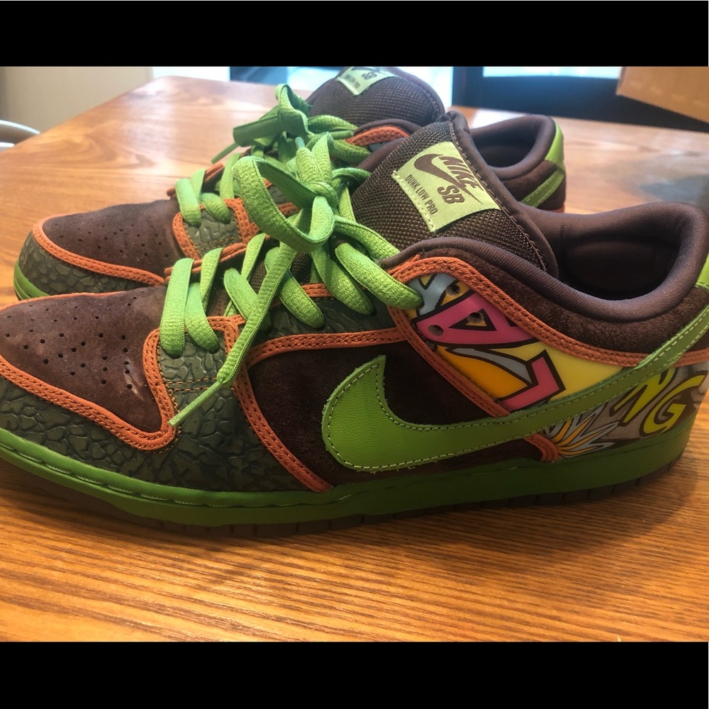 Nike SB Dunk Low “De La Soul”